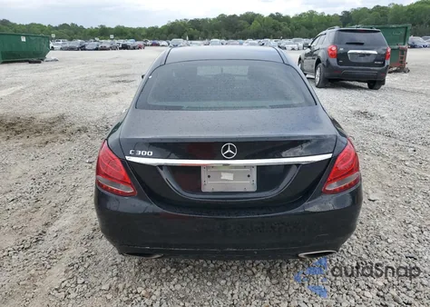 2016 Mercedes-Benz C 300 из США, поврежденный, VIN 55SWF4JB6GU141309